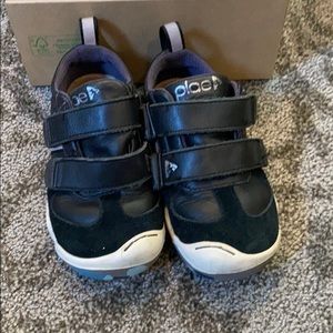 Plae toddler shoes